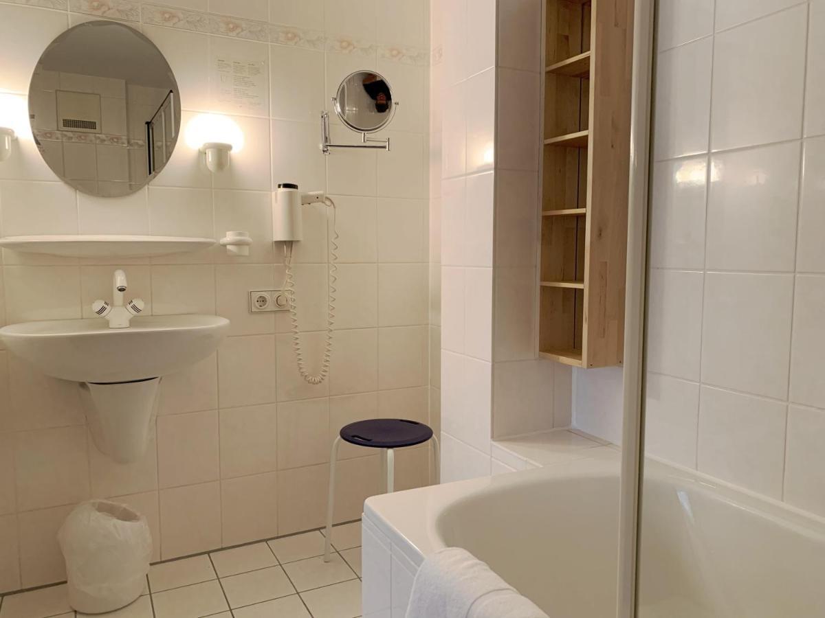 Landhotel Untere Kapfenhardter Muehle Unterreichenbach Extérieur photo